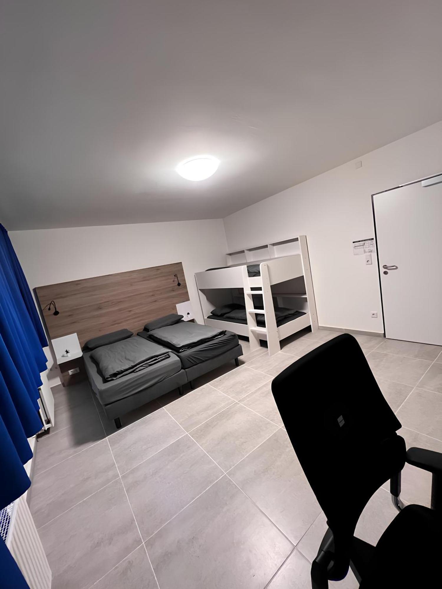 Mk Hostel Oyten - Free Wifi & Parking - 24H Check-In Bagian luar foto