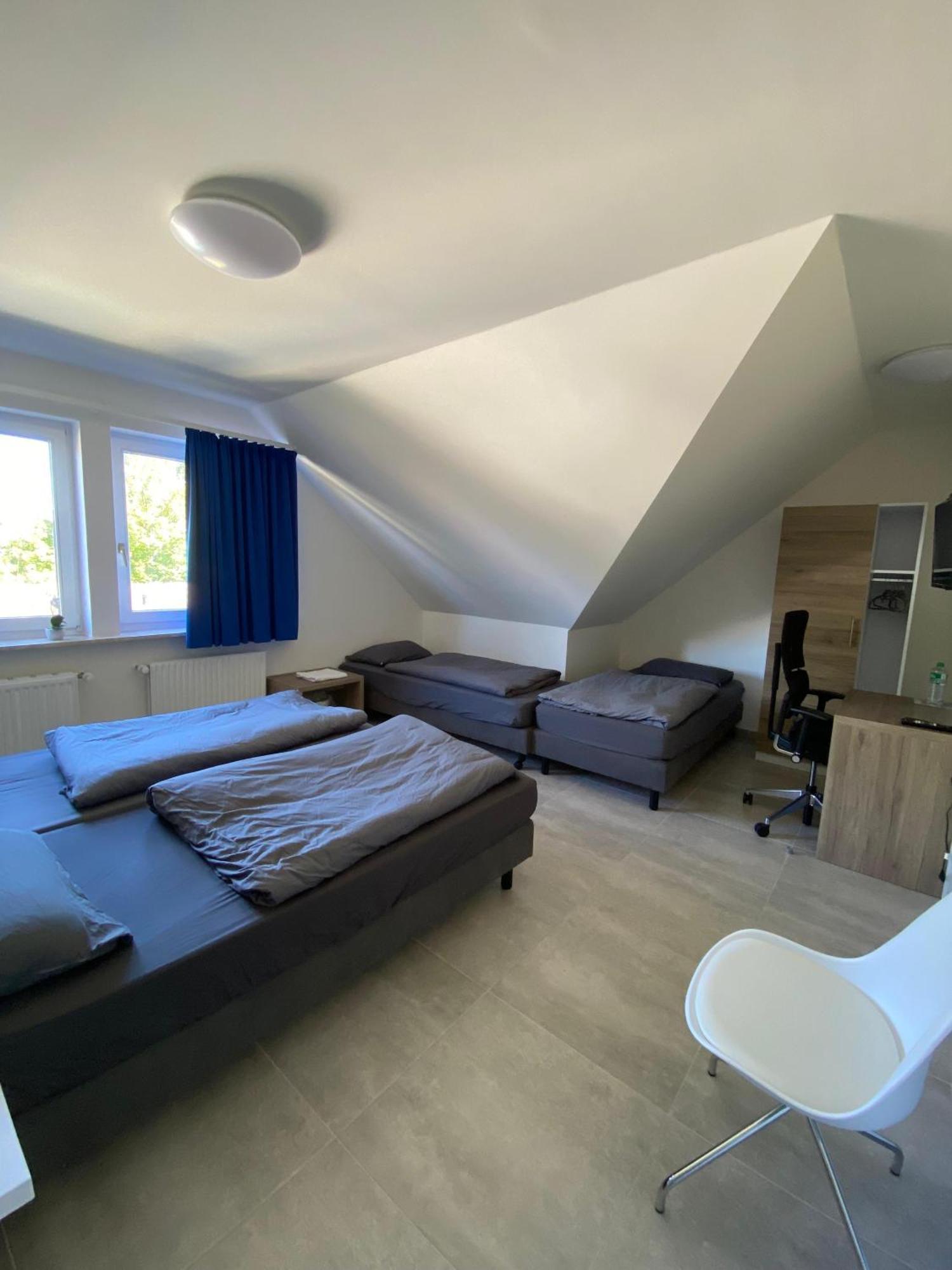 Mk Hostel Oyten - Free Wifi & Parking - 24H Check-In Bagian luar foto