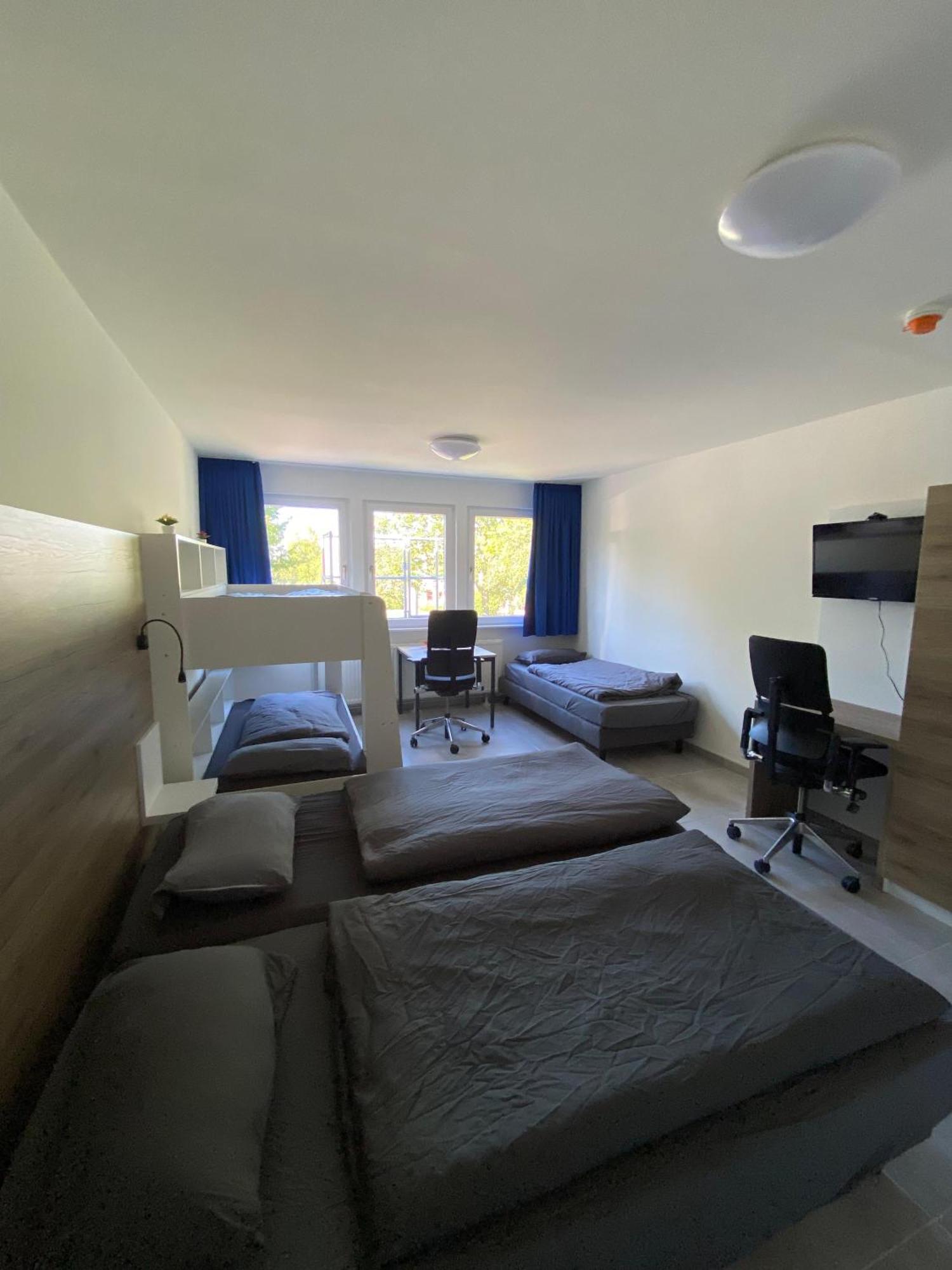 Mk Hostel Oyten - Free Wifi & Parking - 24H Check-In Bagian luar foto