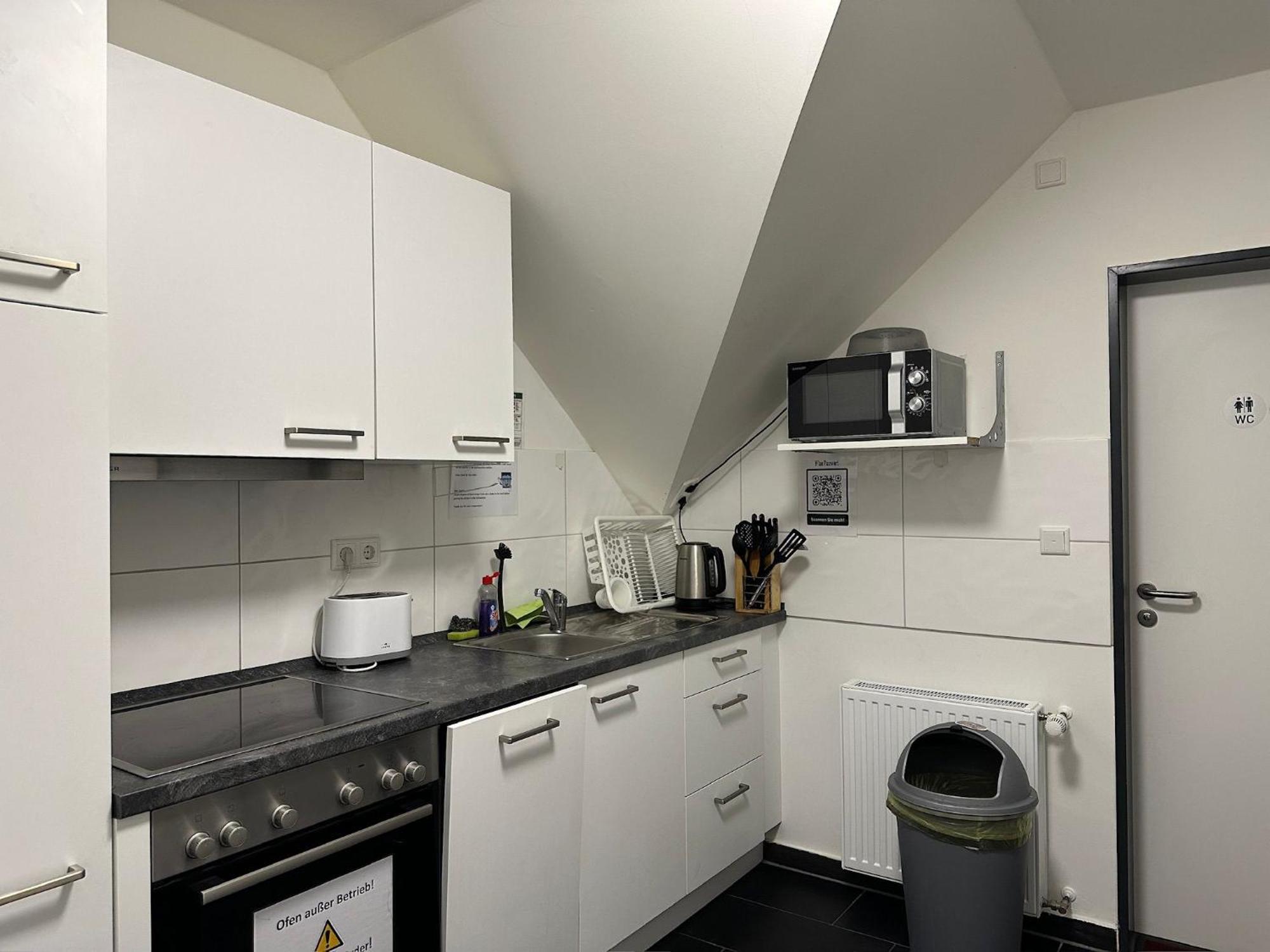 Mk Hostel Oyten - Free Wifi & Parking - 24H Check-In Bagian luar foto