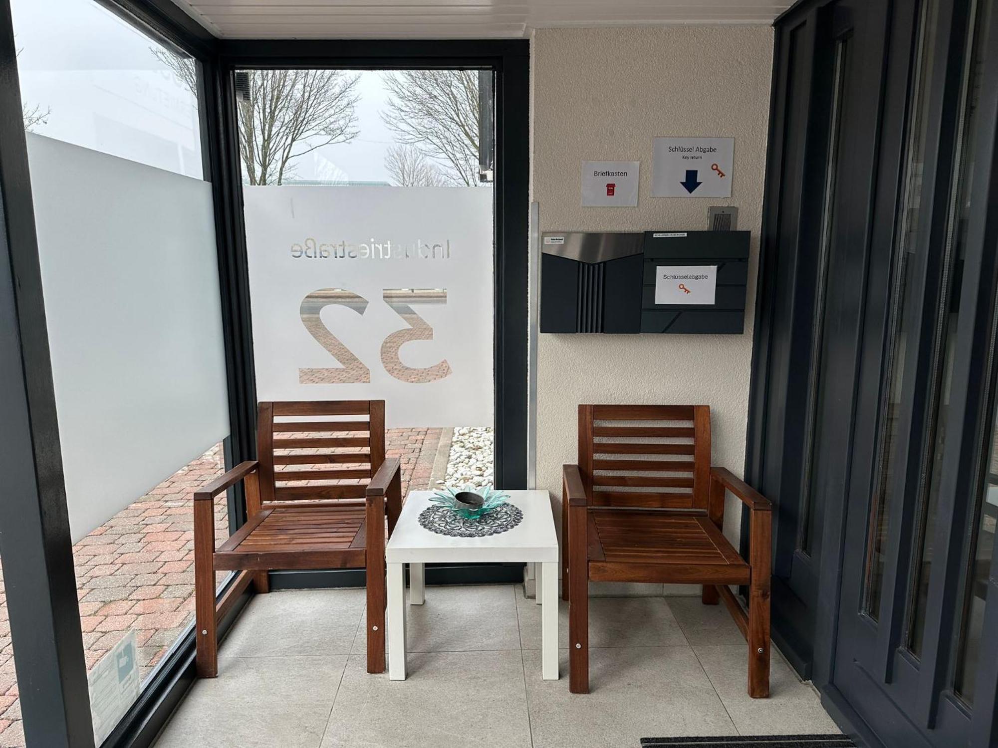 Mk Hostel Oyten - Free Wifi & Parking - 24H Check-In Bagian luar foto