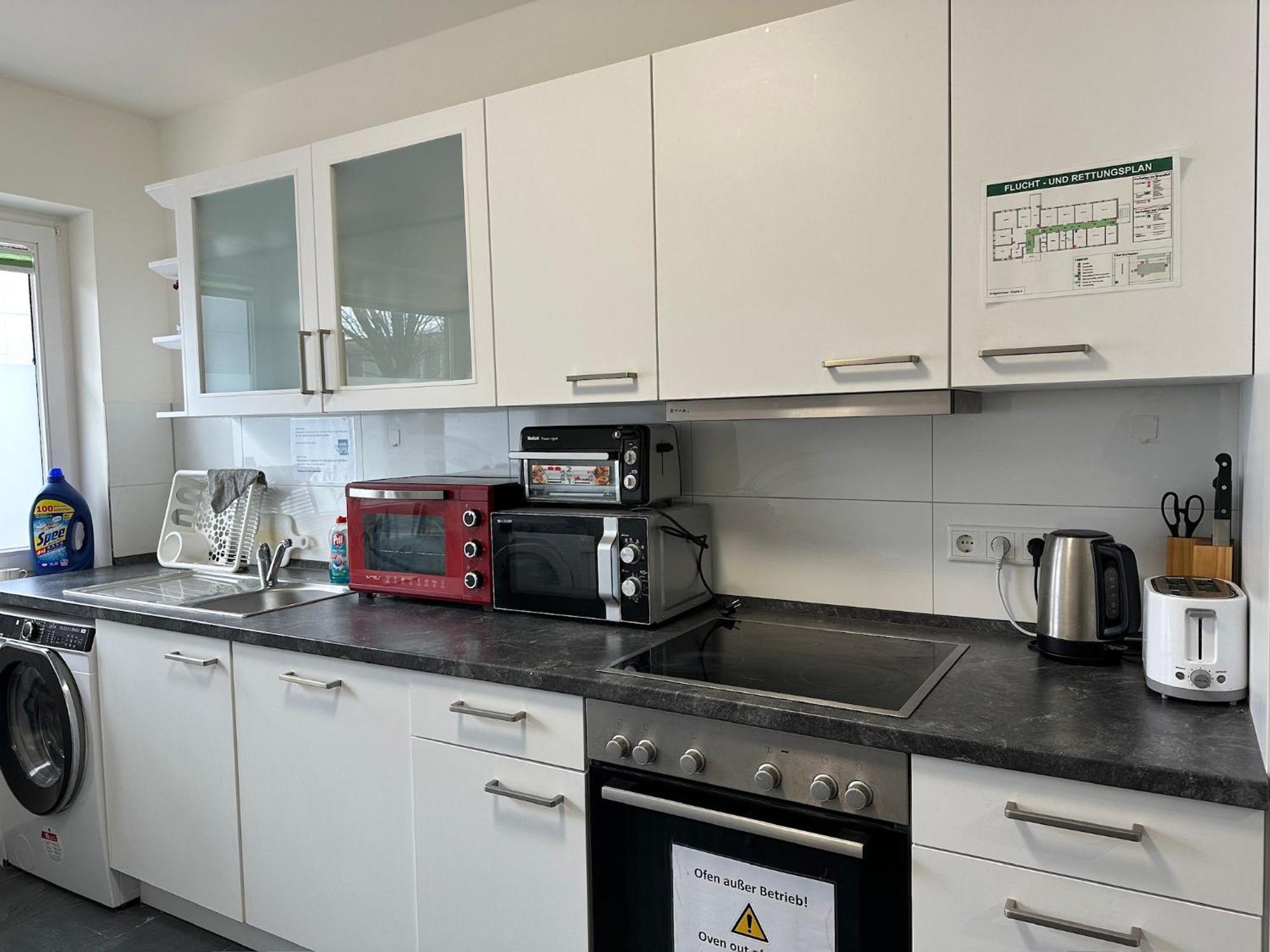Mk Hostel Oyten - Free Wifi & Parking - 24H Check-In Bagian luar foto