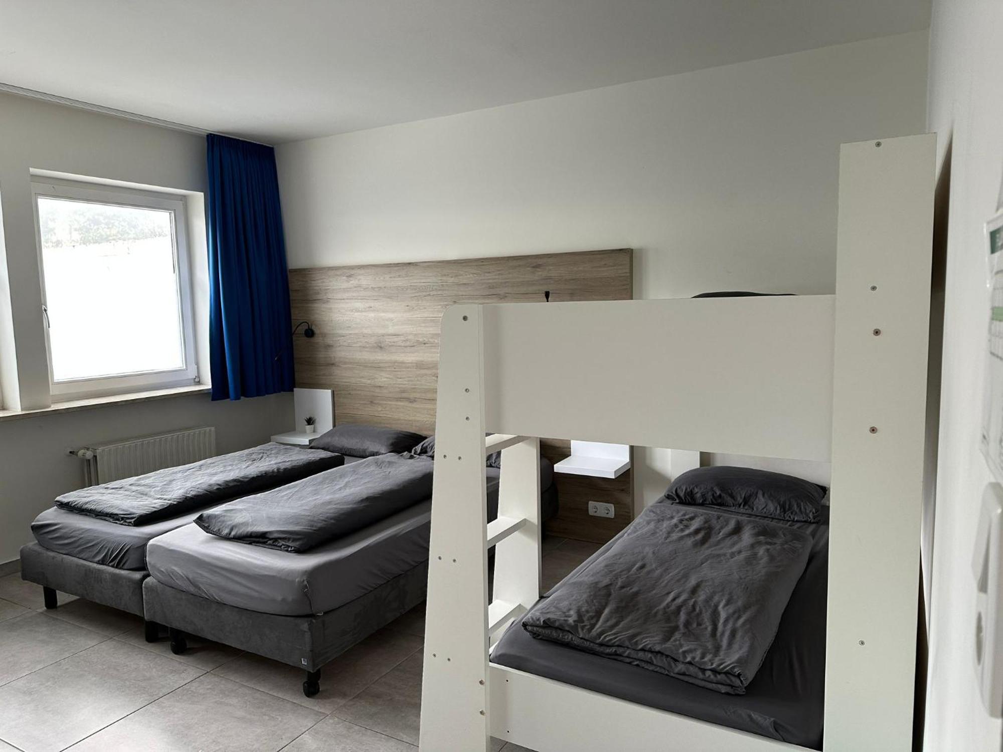 Mk Hostel Oyten - Free Wifi & Parking - 24H Check-In Bagian luar foto