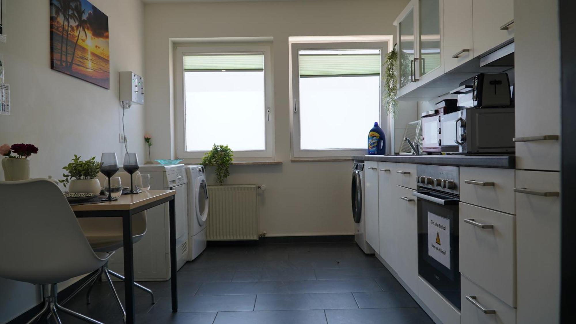 Mk Hostel Oyten - Free Wifi & Parking - 24H Check-In Bagian luar foto