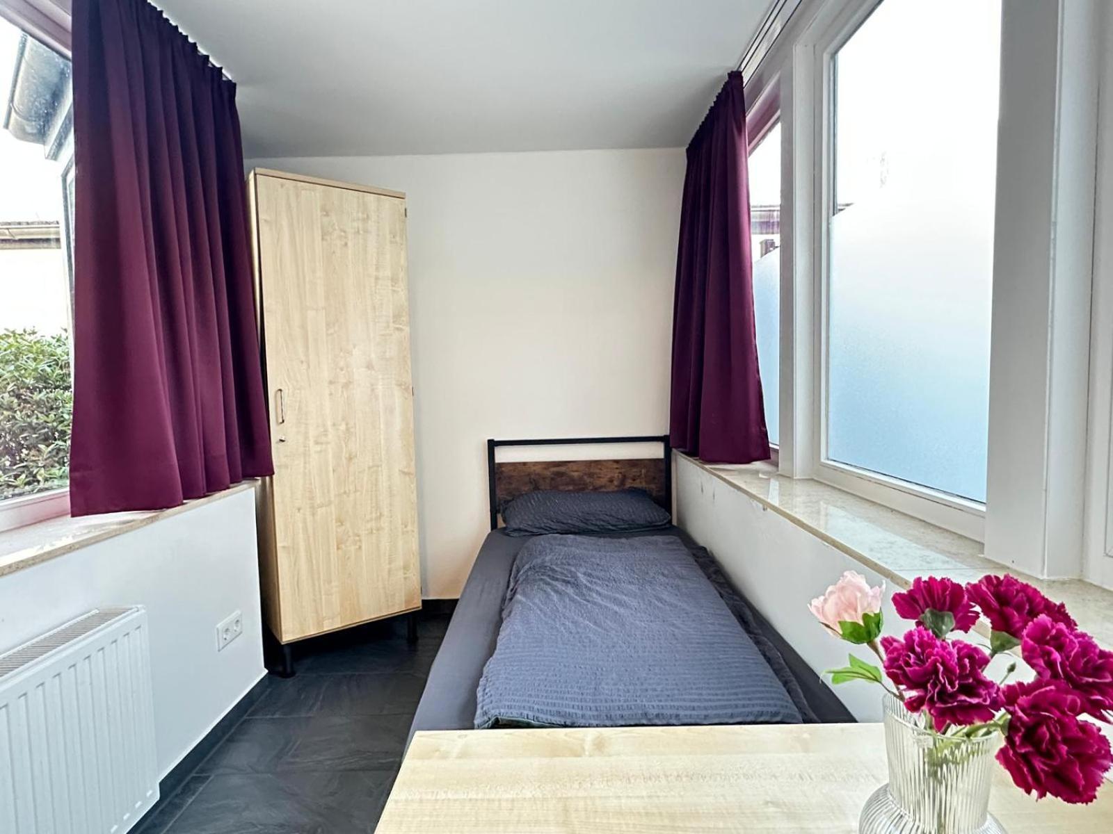 Mk Hostel Oyten - Free Wifi & Parking - 24H Check-In Bagian luar foto