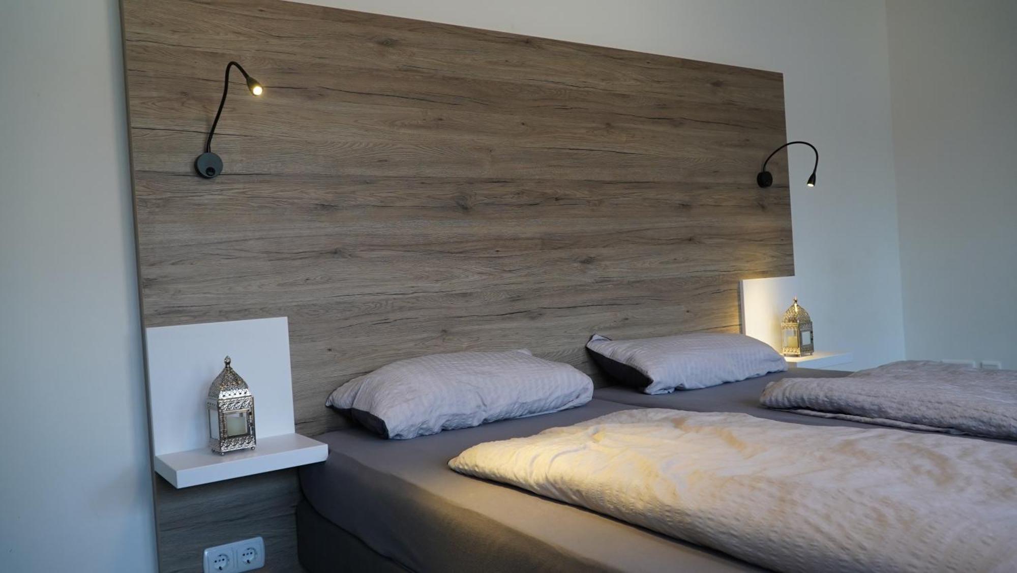 Mk Hostel Oyten - Free Wifi & Parking - 24H Check-In Bagian luar foto