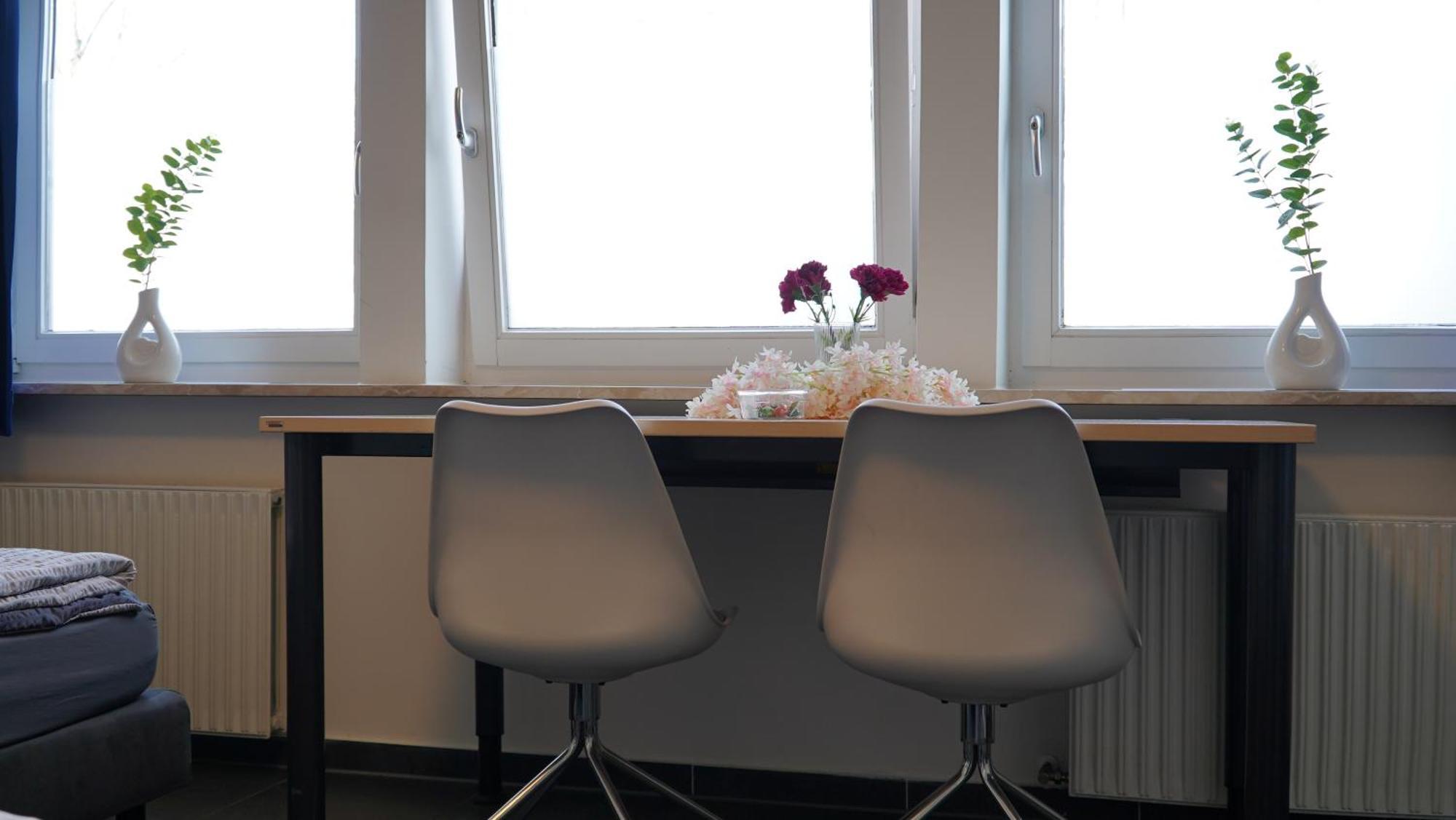 Mk Hostel Oyten - Free Wifi & Parking - 24H Check-In Bagian luar foto