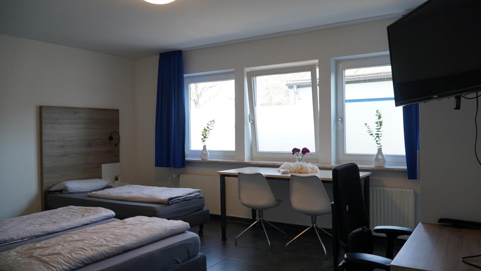 Mk Hostel Oyten - Free Wifi & Parking - 24H Check-In Bagian luar foto