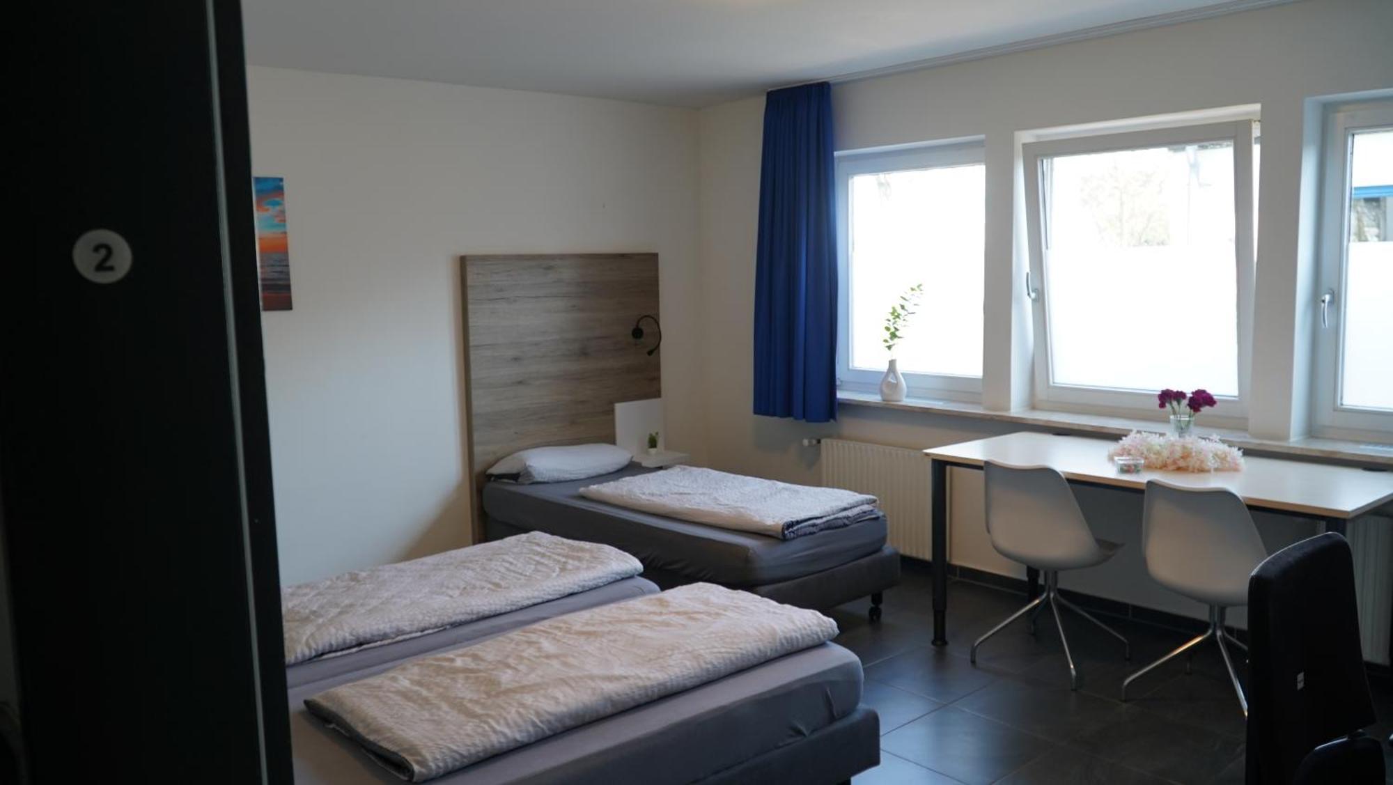 Mk Hostel Oyten - Free Wifi & Parking - 24H Check-In Bagian luar foto