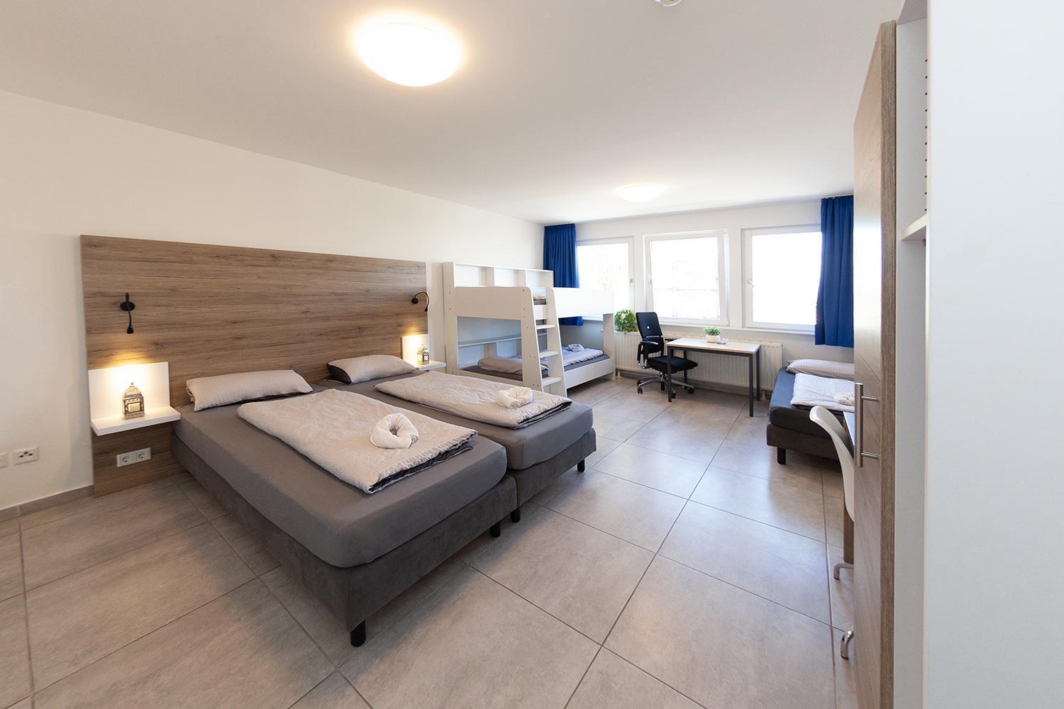 Mk Hostel Oyten - Free Wifi & Parking - 24H Check-In Bagian luar foto